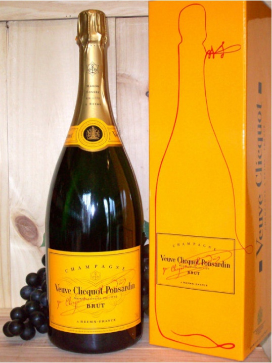 Veuve Clicquot Yellow Label Non Vintage Champagne Dry (Brut) Magnum 150cI (Gift